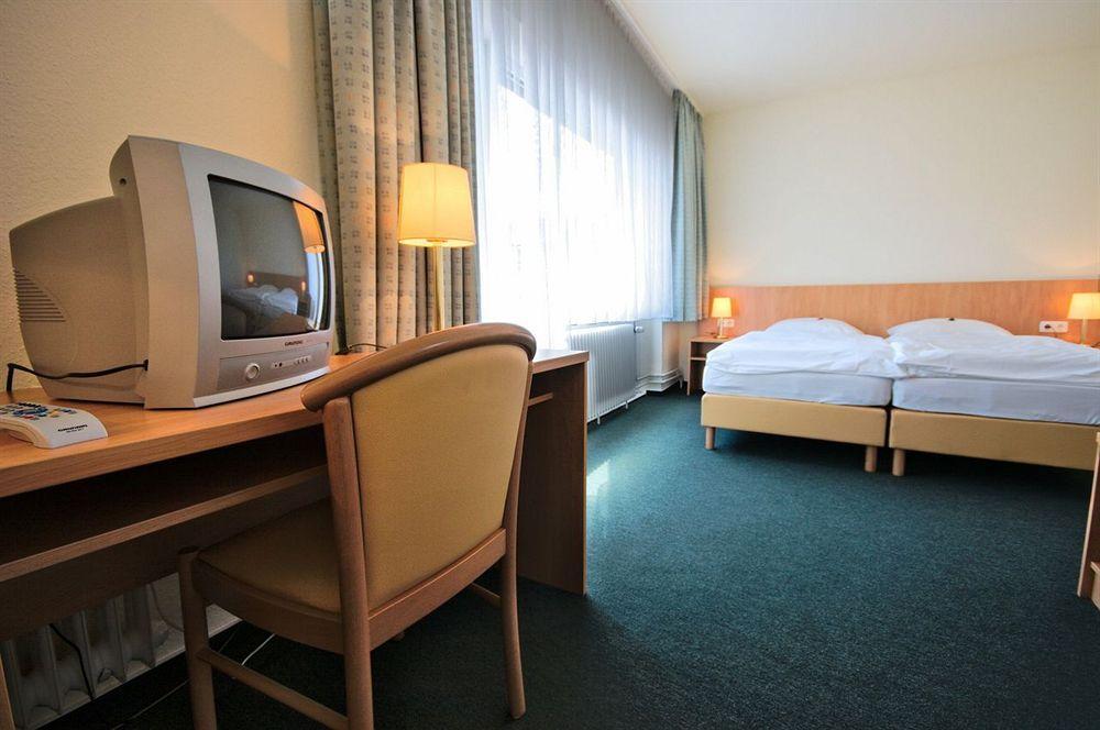 Hotel Wiking Kiel Esterno foto