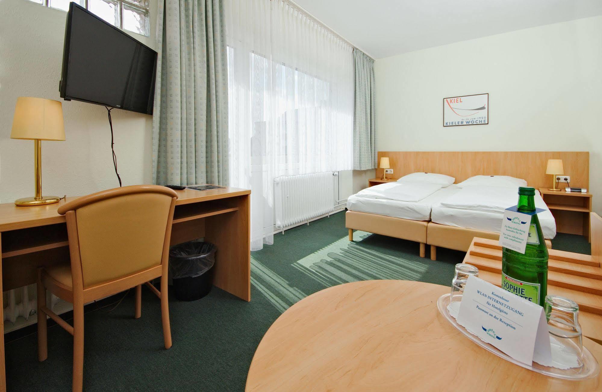 Hotel Wiking Kiel Esterno foto
